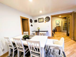 Lakeside Cottage 12 Guests Gated 2 cottage - Lambton Shores - 0