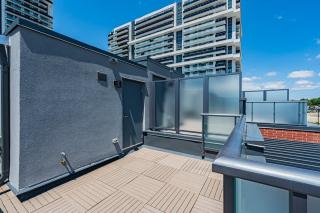 Parking, 4BR Town, Costco, Durham College, Oshawa - Oshawa - 8