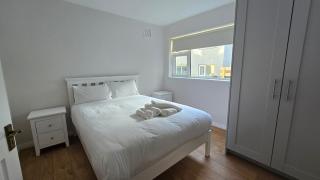 Charming 2-Bed, 1-Bath Apartment, Galway City - Galway - 4
