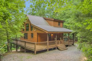 Blue Ridge Cabin in the Woods With Hot Tub - 7