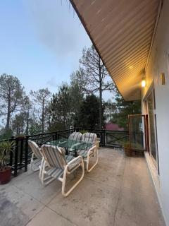 Blue Pines Resort & Restaurant - Murree - 0