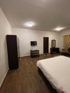 Blue Pines Resort & Restaurant - Murree - 8