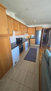 Great 2 bed, 2 bath apartment, River & city views - Galway - 8