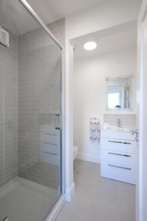 Private off street parking, near Eyre Sq, sleeps 7 - Galway - 9