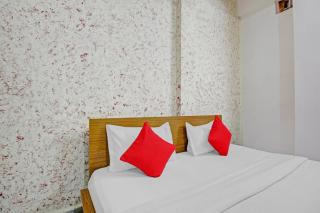 Hotel O Royal - Noida - 1