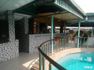 Room in Lodge - Cynergy Suites Festac Town - Amuwo - 9