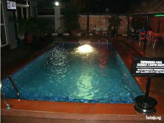 Room in Lodge - Solab Hotel and Suites Ikeja - Ikeja - 1