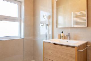 Cozy 1BR Beachside Apartment by LovelyStay - 6