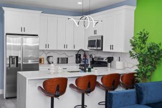 Family-Friendly 3BR Retreat Near Medical District, University of Illinois Chicago & West Loop - Chicago - 6