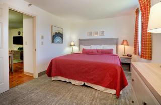 Misty Harbor Resort - 3