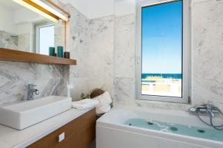 Sensational Rethymno Villa Villa Akaza 2 Bedrooms Beach Front Private Outdoor Swimming Pool And Hot Tub Pigianos Kampos - Pigianos Kampos - 1