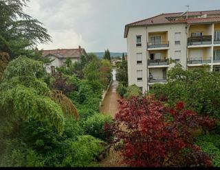 Bel appartement Type F2 vaux en velin Village 69120 - Vaulx-en-Velin - 8