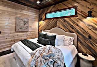 NEW Woodland Escape with Spa & Fire pit - Sleeps 4 - - 7