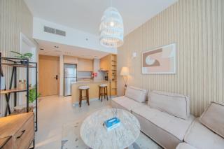 Luxury 1BR Apartment in heart of Sharjah - 10 mins to Sharjah Airport - 1