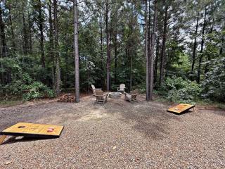 NEW Woodland Escape with Spa & Fire pit - Sleeps 4 - 2
