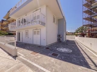 Appartamento fronte spiaggia + auto - Civitanova Marche - 3
