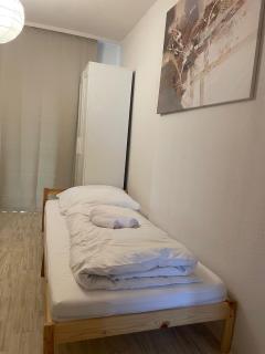 DoreyHome HN1 - Stilvolles Apartment zentral in Heilbronn - 7 Personen - WLAN - Heilbronn - 8