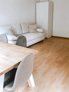 DoreyHome HN1 - Stilvolles Apartment zentral in Heilbronn - 7 Personen - WLAN - 5