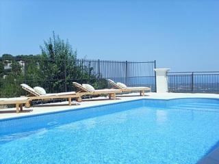 Luxury 3 Bed Villa Heated Pool Sea Views Aircon, Fast Wifi - 9
