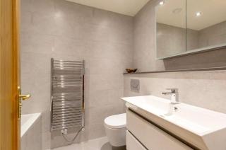 Stunning Flat in Loch Lomond - 3