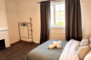 Cosy 2-Bedroom Home with Large Private Garden - Bromley - 4