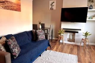 Cosy 2-Bedroom Home with Large Private Garden - Bromley - 1