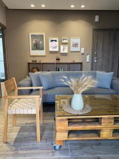 Travel the World AXD - 7