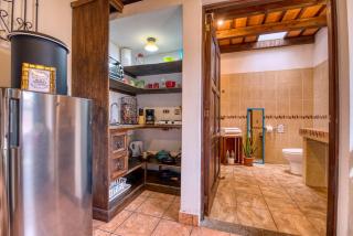 Private Studio with Kitchenette & parking - 9