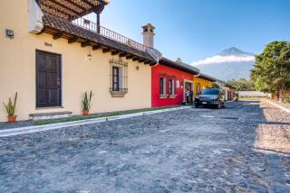Private Studio with Kitchenette & parking - 8