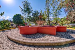 Private Studio with Kitchenette & parking - Antigua Guatemala - 1