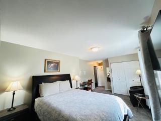 Midnight Sun Inn - Whitehorse - 9