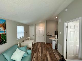 Cottage 23, The Lighthouse - Dora Canal Court - a downtown, waterfront community - 4