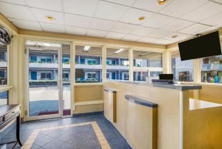 Travelodge by Wyndham Niagara Falls At the Falls - Niagara Falls - 7