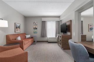 Hampton Inn Altoona - Altoona - 1