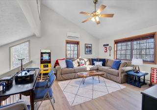 Big Bass Lake Wooded Cabin Hot Tub Getaway - Lehigh - 5
