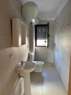 Nene Tereza Airport Apartment - Valias - 4