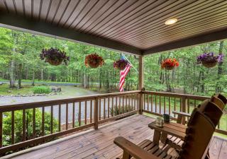 Big Bass Lake Wooded Cabin Hot Tub Getaway - Lehigh - 6