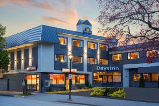 Days Inn by Wyndham Terrace - Terrace - 7