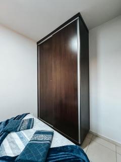 2 Quartos com AC em Condomínio,Ótima localização,Cozinha,Enxoval,Estacionamento Gratuito - Três Lagoas - 7