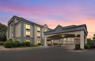 Wingate by Wyndham Greensboro-Coliseum - Greensboro - 8