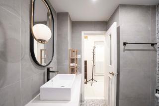 Book and Bed-Jingan Temple - 3