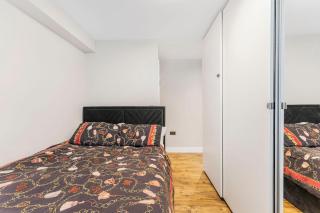 Camden 2 and half BR duplex Flat with garden - London - 4