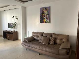 Elegante casa en Guayaquil con seguridad privada - San Guillermo - 8