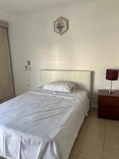 Elegante casa en Guayaquil con seguridad privada - San Guillermo - 7