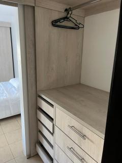 Elegante casa en Guayaquil con seguridad privada - San Guillermo - 4