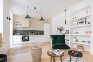 Bright 47 M2 With Nice Terrace Hypercenter - 8