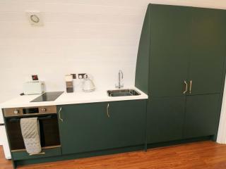 Bumblebee Glamping Pod - Wilton - 2