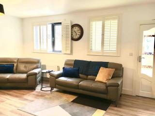 Shangri - La Spacious Family Townhouse - Killarney - 4