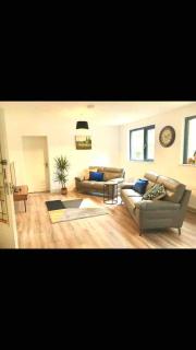 Shangri - La Spacious Family Townhouse - Killarney - 3