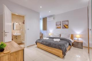 Large 3 Bedroom Flat, Central Location, Pool Table, Fully Equipped - Taʼ Xbiex - 4